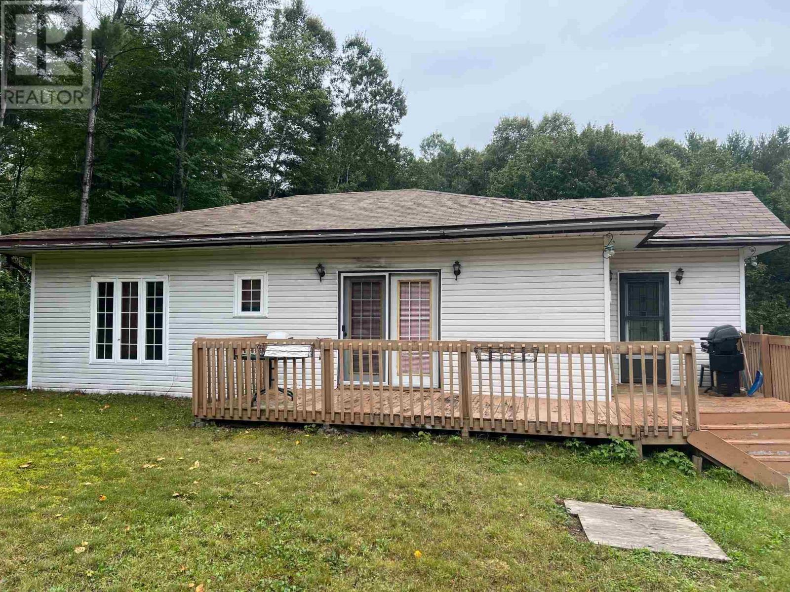 391 Granary Lake Rd, Blind River, Ontario  P0R 1B0 - Photo 2 - SM252563