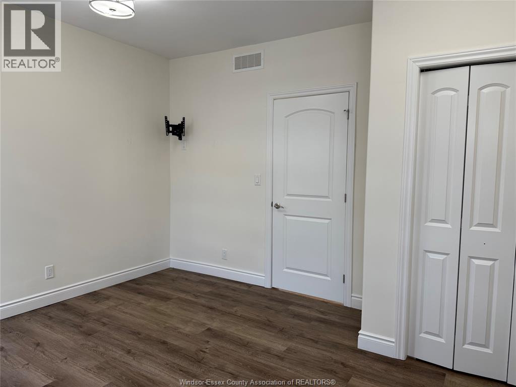 11 Marlborough, Leamington, Ontario N8H 1W4 - Photo 7 - 25031174