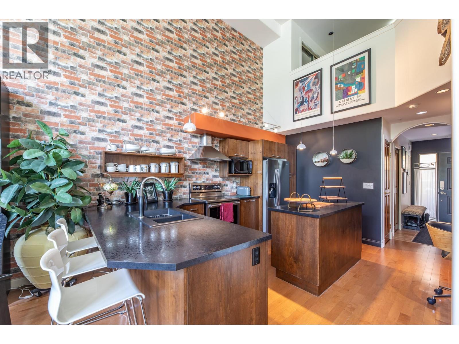 250 Marina Way Unit# 208, Penticton, British Columbia V2A 1H4 - Photo 8 - 10370646