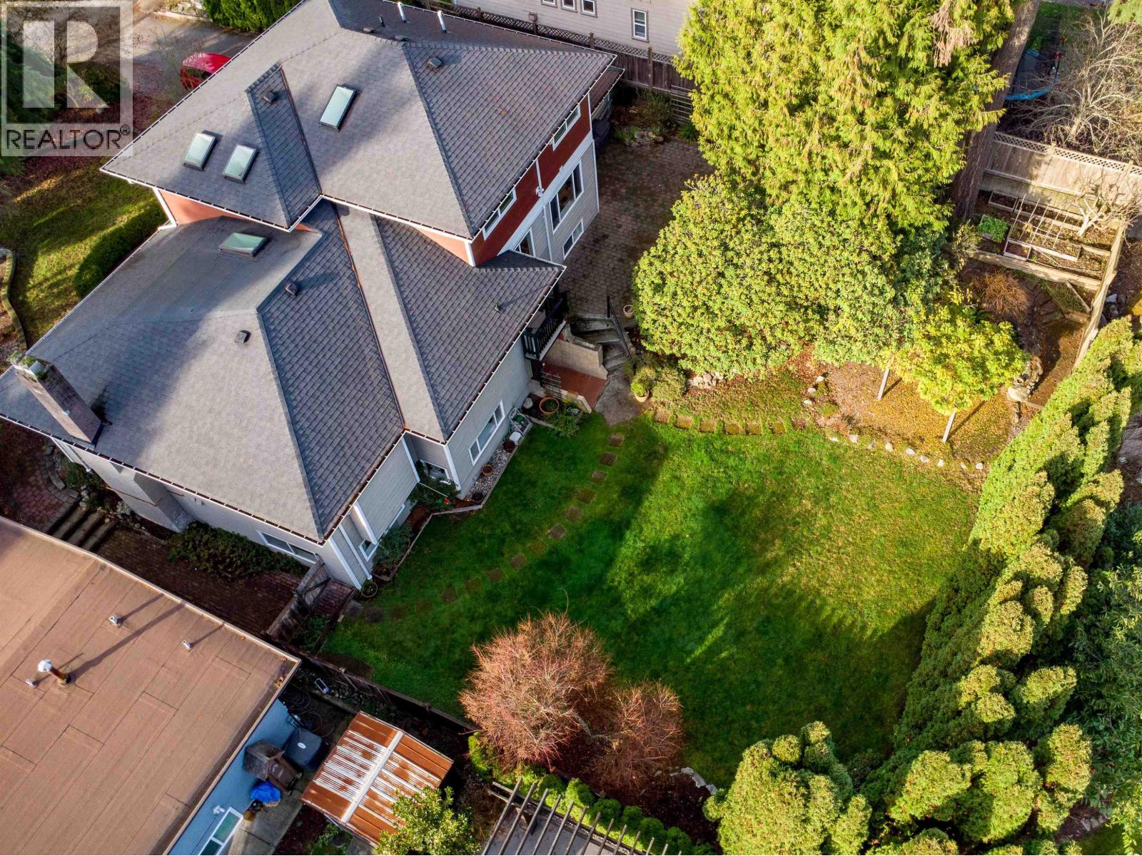 2050 Sperling Avenue, Burnaby, British Columbia  V5B 4K5 - Photo 40 - R3072091