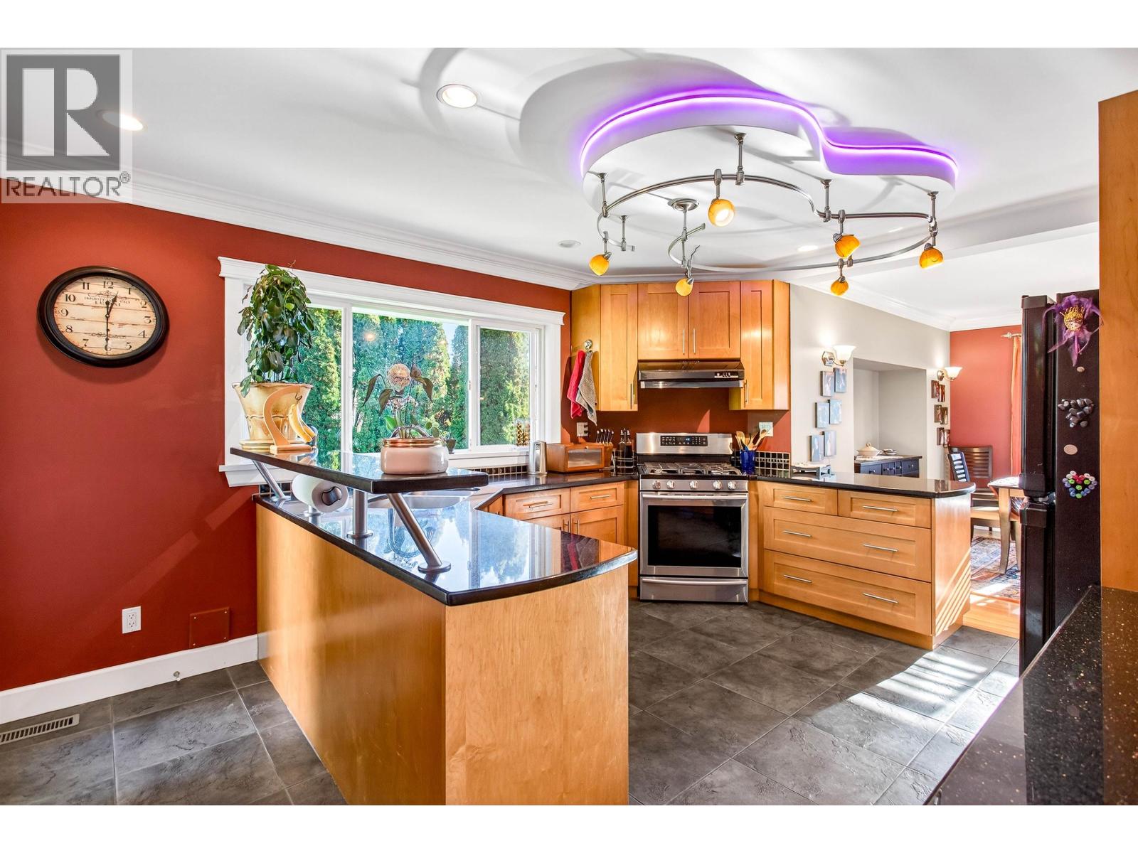 2050 Sperling Avenue, Burnaby, British Columbia  V5B 4K5 - Photo 15 - R3072091