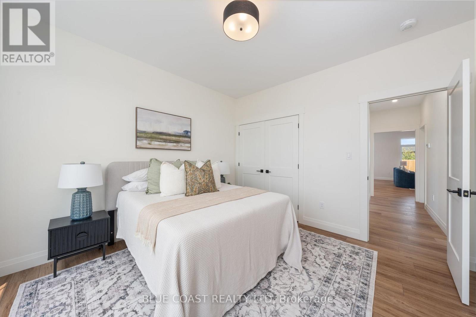 6755 Griffin Drive, Plympton-Wyoming, Ontario  N0N 1E0 - Photo 32 - X12602120