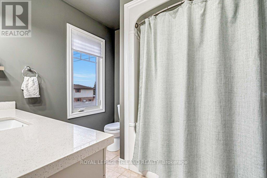 14 Penhale Avenue N, St. Thomas, Ontario  N5R 5M9 - Photo 19 - X12602182