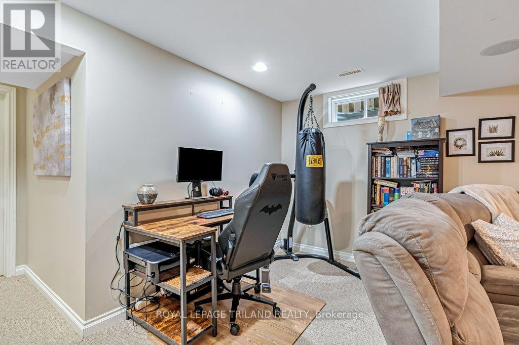 14 Penhale Avenue N, St. Thomas, Ontario  N5R 5M9 - Photo 27 - X12602182