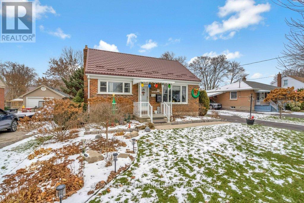 20 Dieppe Drive, St. Thomas, Ontario  N5R 4G7 - Photo 3 - X12602270