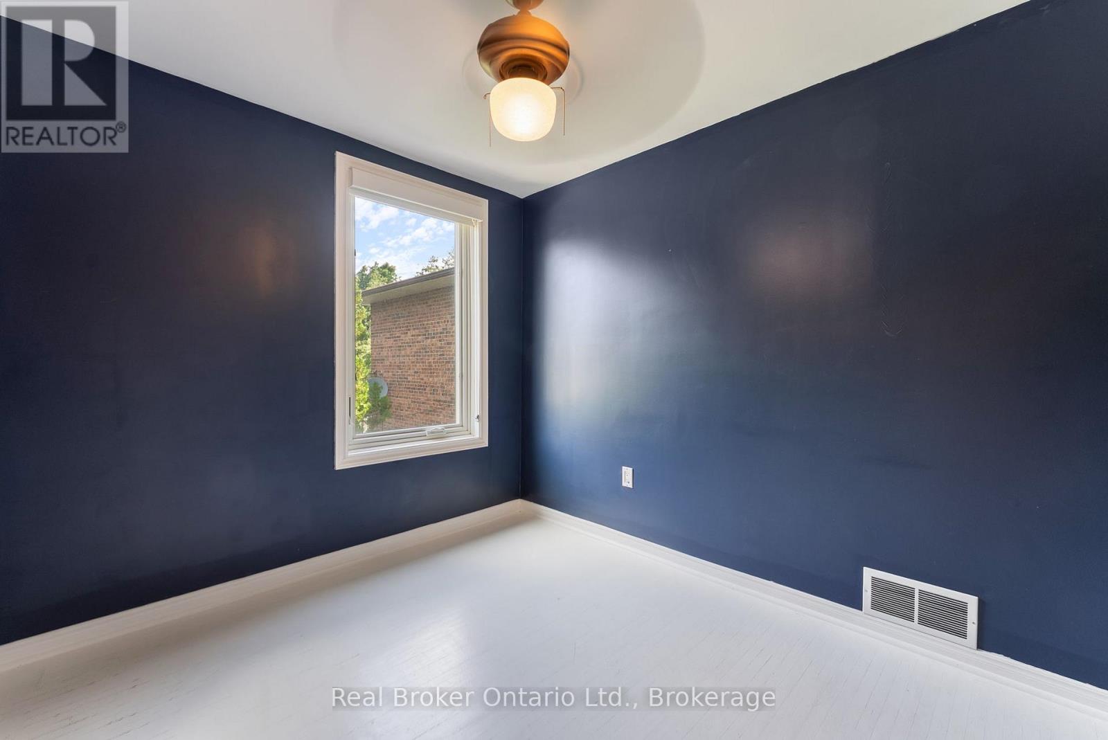 116 Symons Street, Toronto, Ontario M8V 1V2 - Photo 15 - W12602172