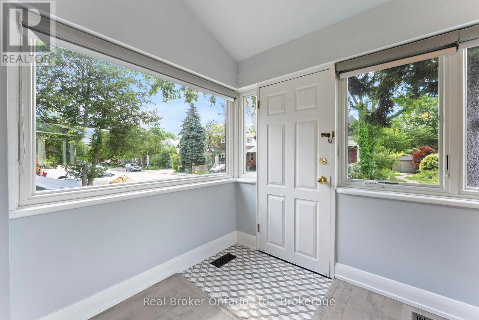 116 Symons Street, Toronto, Ontario M8V 1V2 - Photo 4 - W12602172