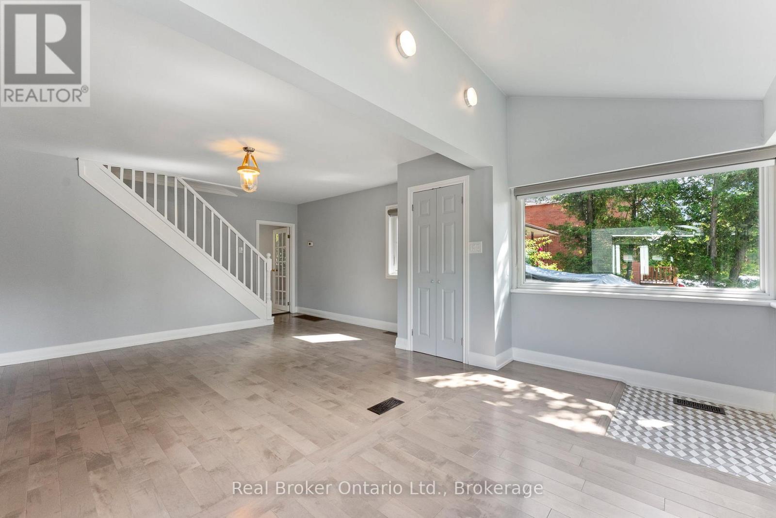 116 Symons Street, Toronto, Ontario M8V 1V2 - Photo 6 - W12602172