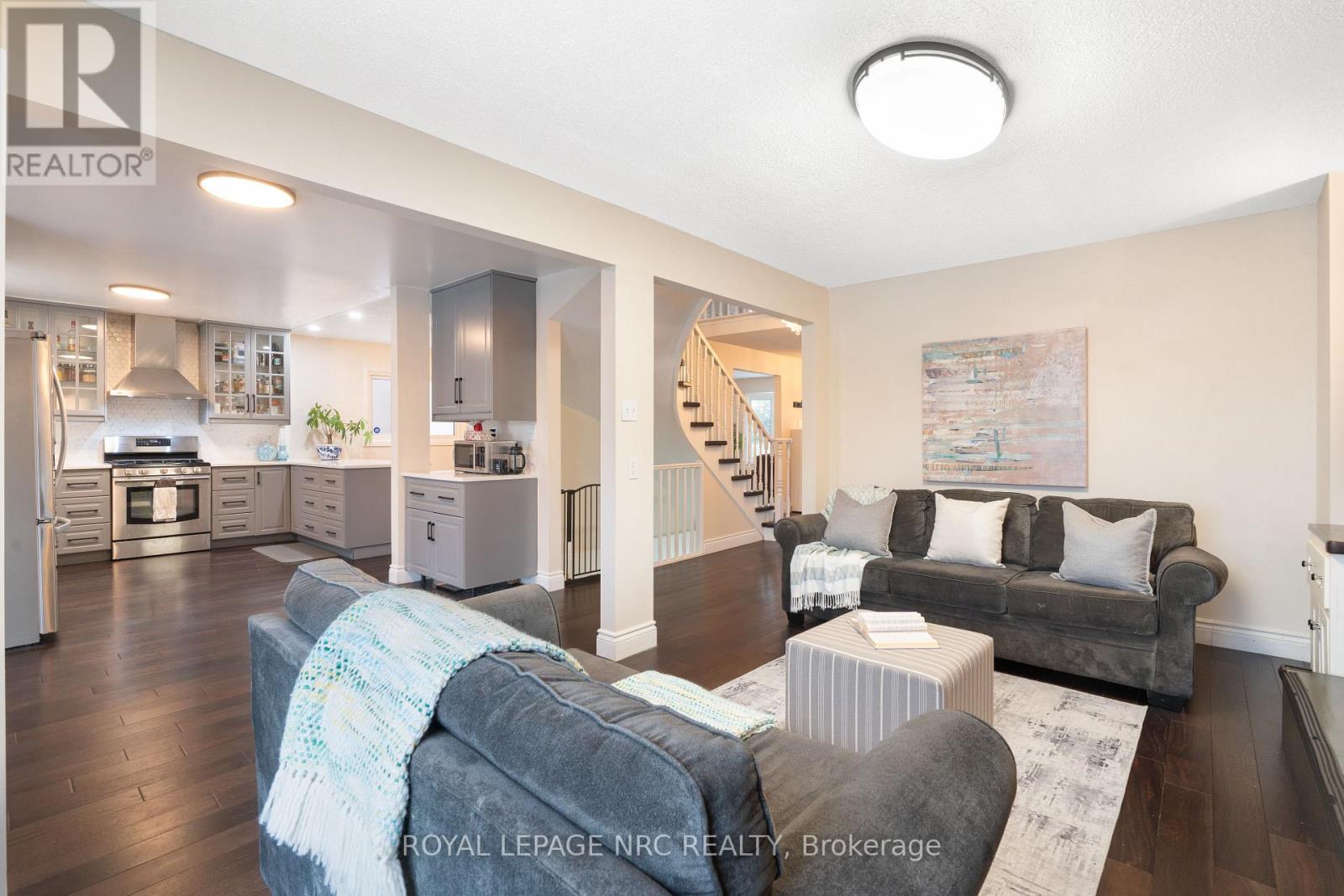 51 Briarsdale Crescent, Welland, Ontario L3C 6S7 - Photo 15 - X12602118