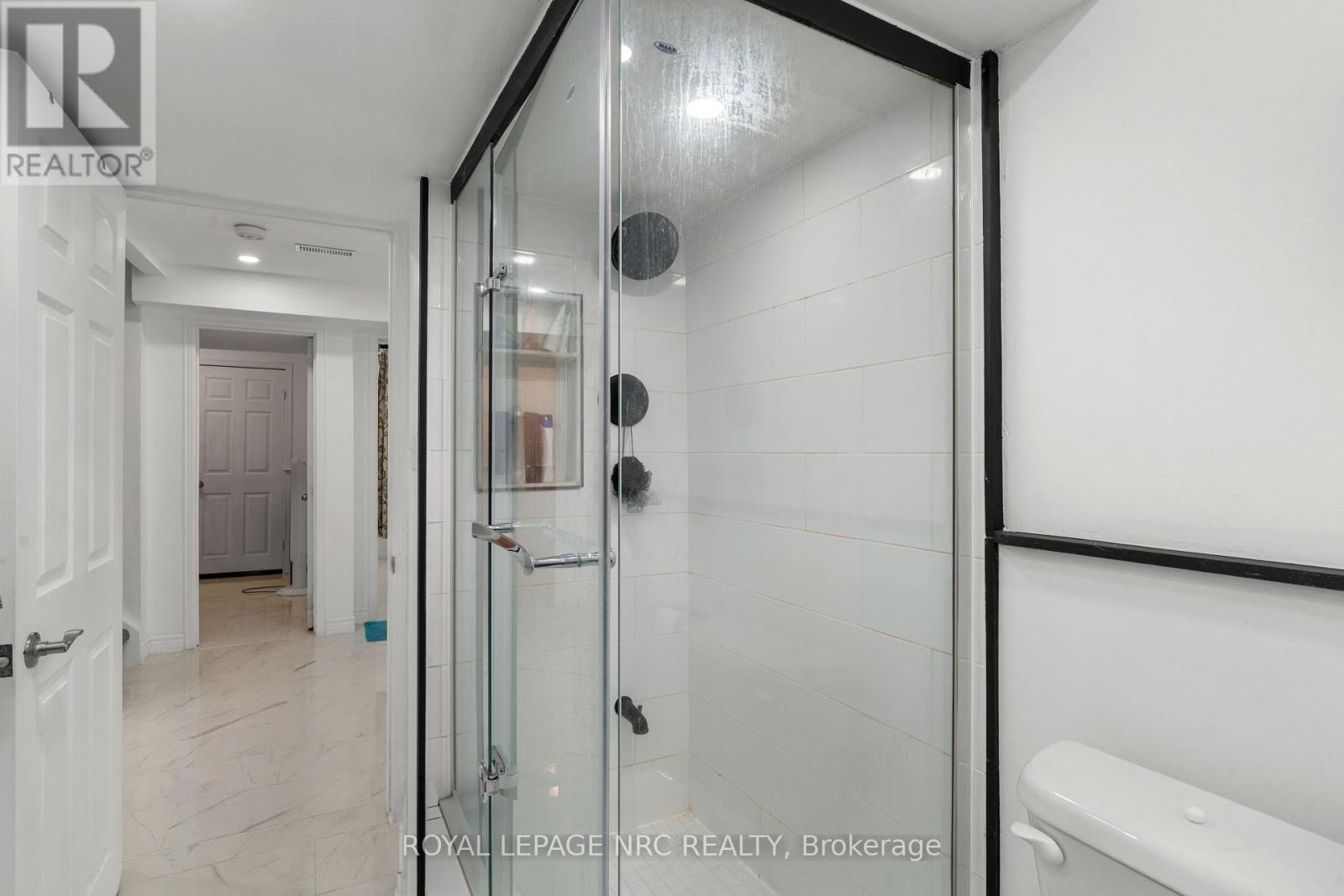 51 Briarsdale Crescent, Welland, Ontario L3C 6S7 - Photo 38 - X12602118