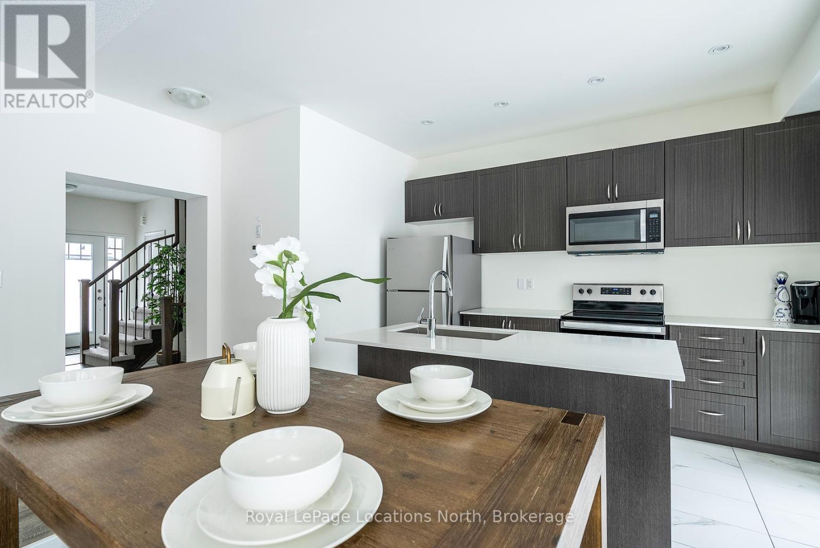 17 Catamaran Drive, Wasaga Beach, Ontario  L9Z 0J2 - Photo 10 - S12602284