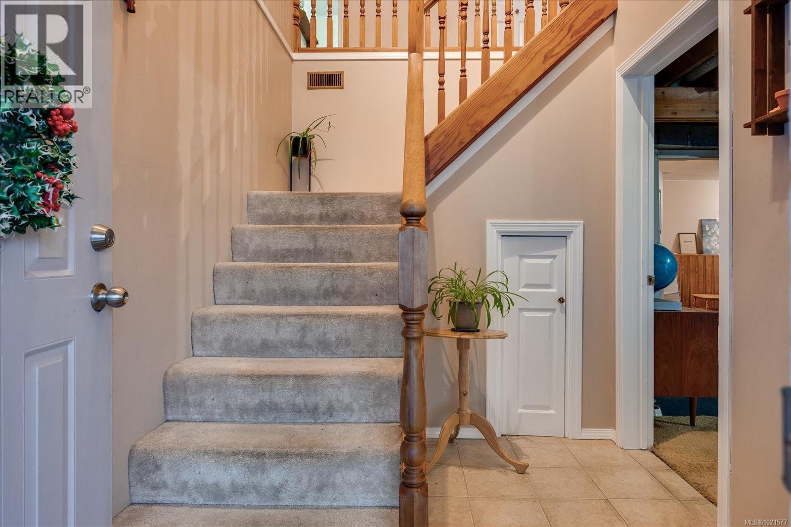 1085 College Dr, Nanaimo, British Columbia  V9R 5V5 - Photo 4 - 1021577