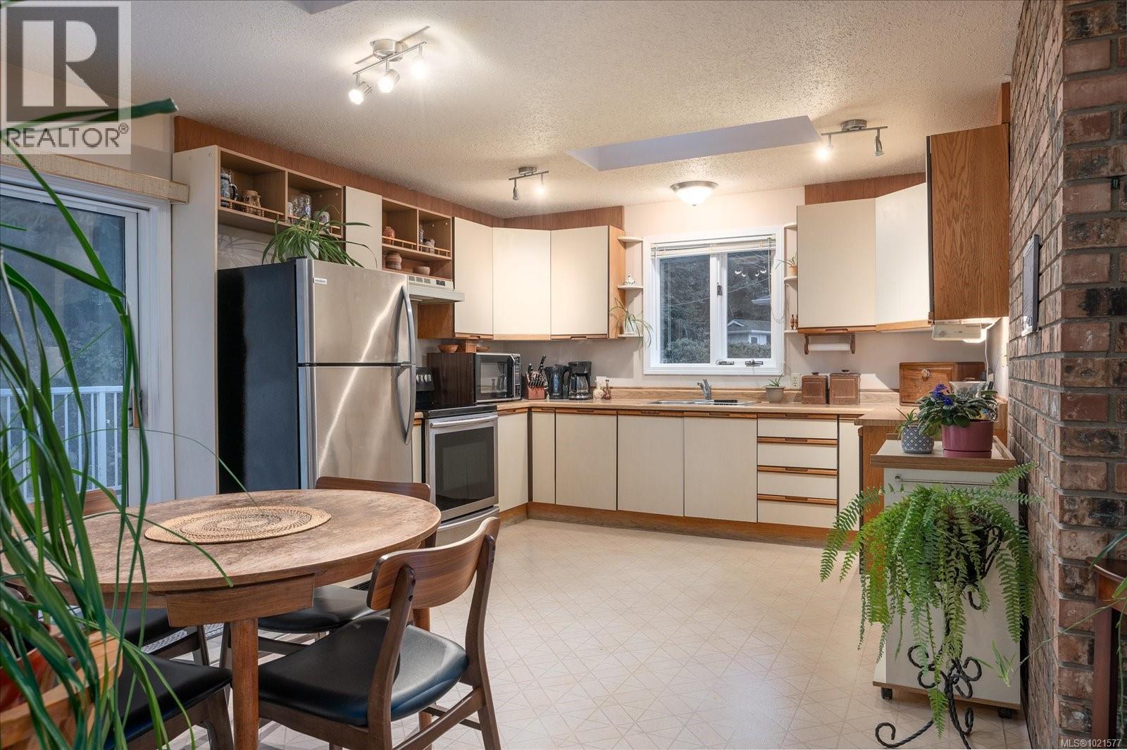 1085 College Dr, Nanaimo, British Columbia  V9R 5V5 - Photo 9 - 1021577