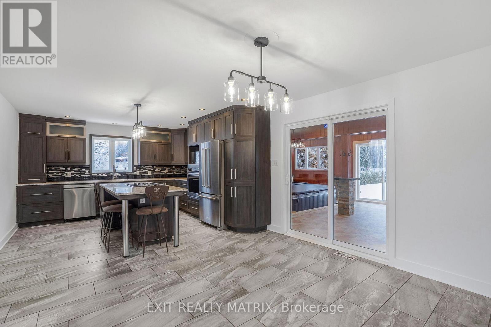 1650 Gourley Road, East Hawkesbury, Ontario  K6A 2R2 - Photo 15 - X12602164