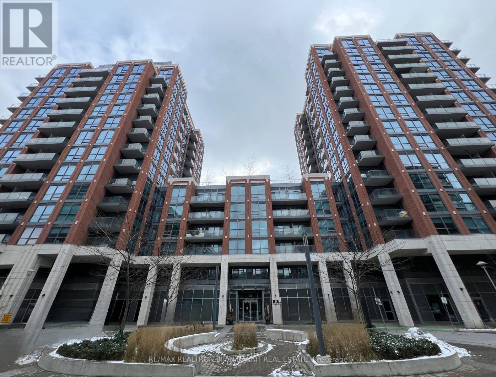 1021 - 31 Tippett Road, Toronto, Ontario  M3H 0C8 - Photo 1 - C12602192