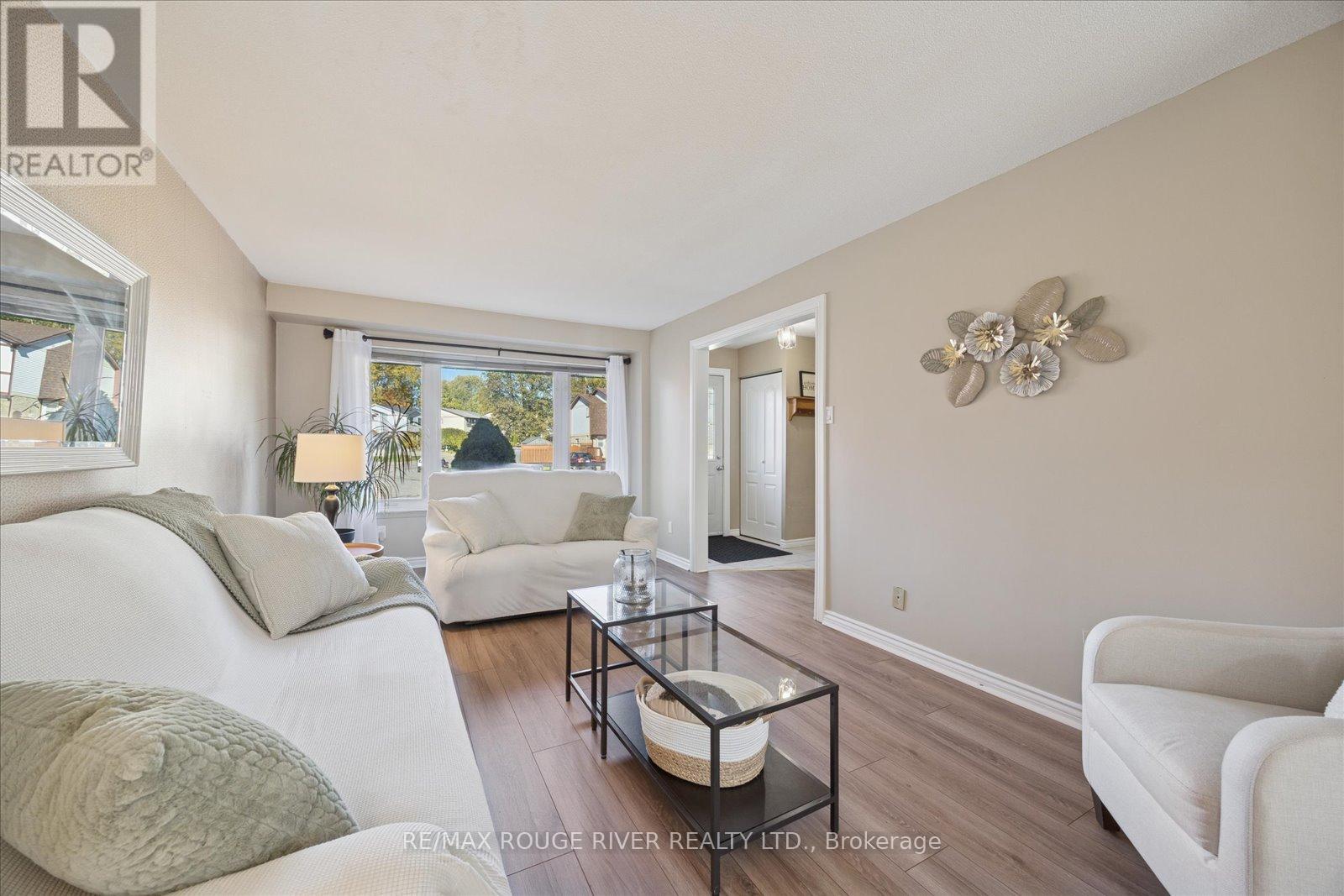 695 Hillcroft Street, Oshawa, Ontario  L1G 2S5 - Photo 5 - E12517758