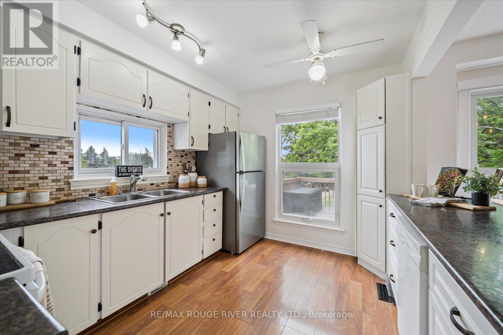 600 Galahad Drive, Oshawa, Ontario  L1K 1M2 - Photo 13 - E12537002