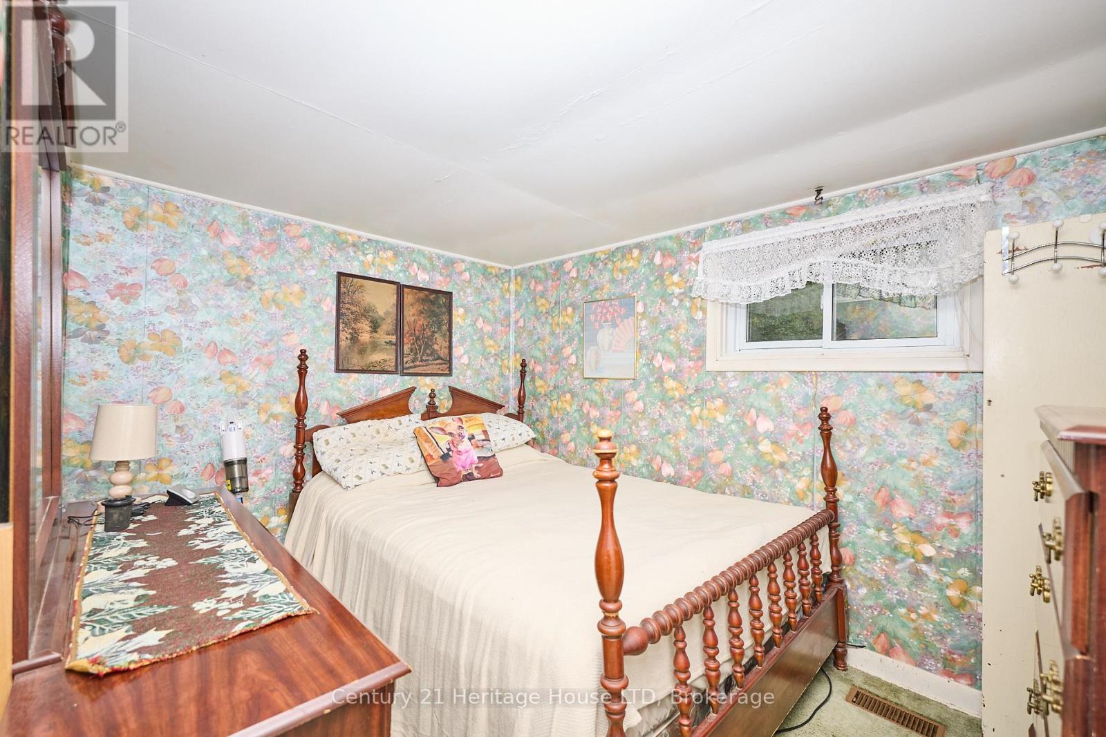 690 Bridge Street, Fort Erie, Ontario L2A 5M4 - Photo 15 - X12373802