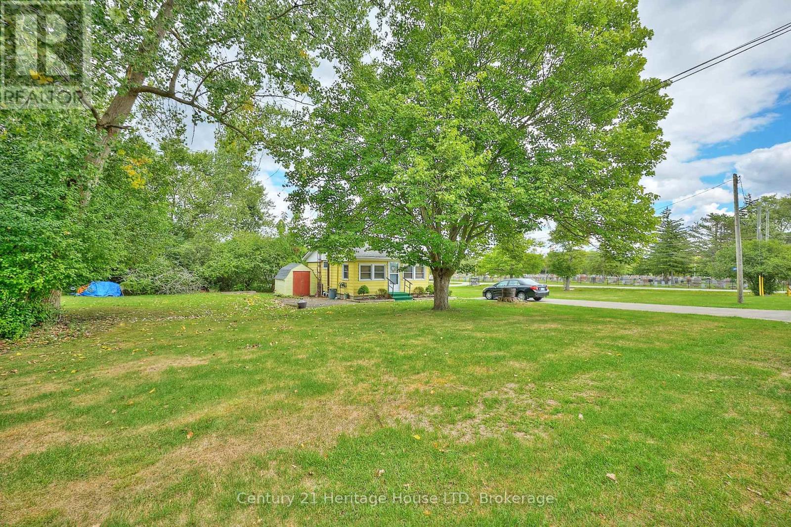 690 Bridge Street, Fort Erie, Ontario L2A 5M4 - Photo 22 - X12373802