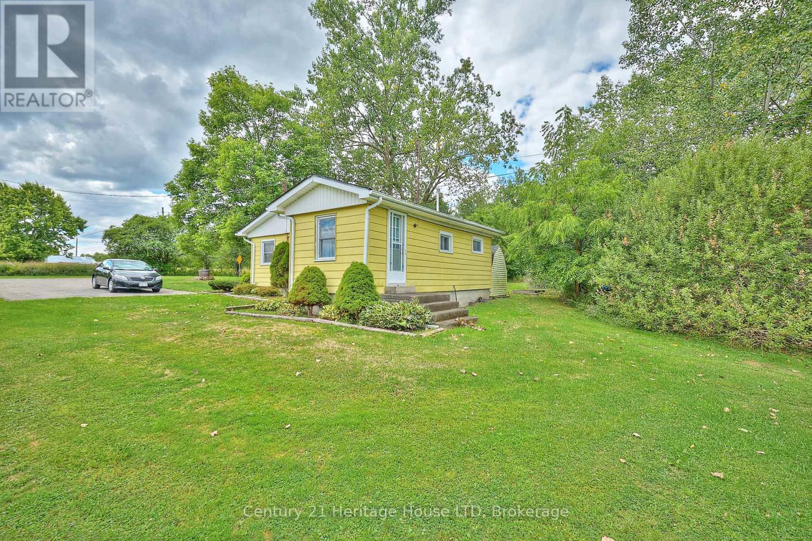 690 Bridge Street, Fort Erie, Ontario L2A 5M4 - Photo 23 - X12373802