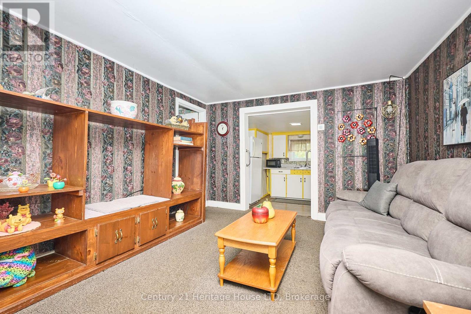 690 Bridge Street, Fort Erie, Ontario L2A 5M4 - Photo 8 - X12373802