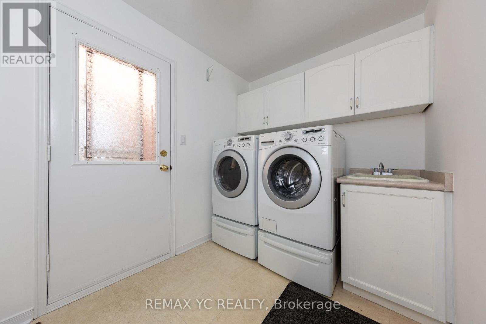 896 Darwin Drive, Pickering, Ontario  L1X 2P8 - Photo 13 - E12602104