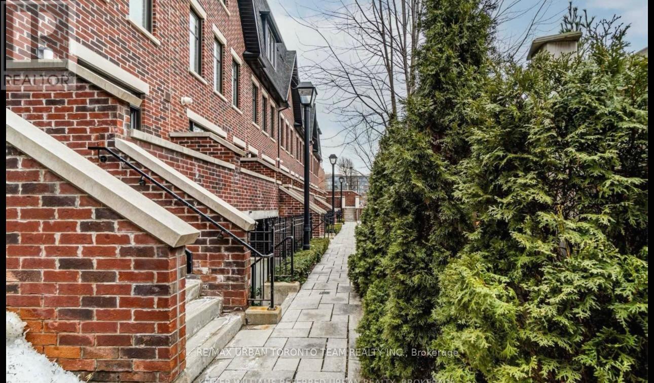 46 - 140 Broadview Avenue, Toronto, Ontario  M4M 2G2 - Photo 2 - E12602142