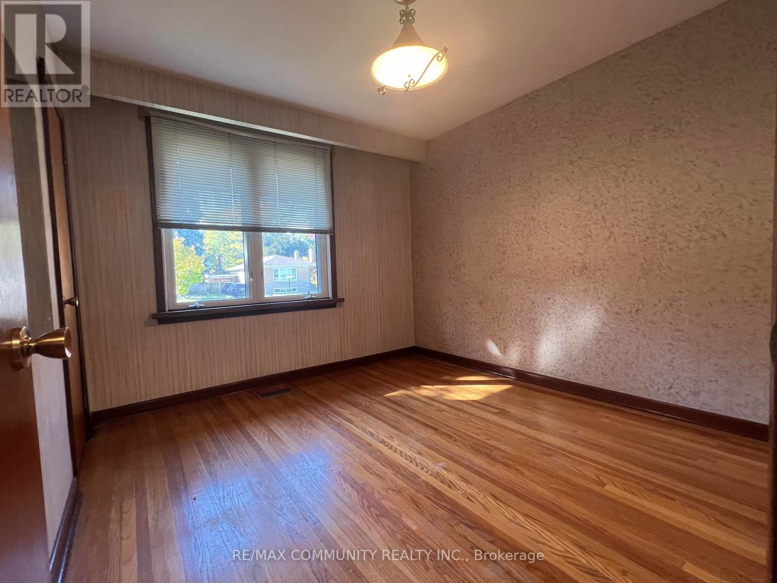 137 Birkdale Road, Toronto, Ontario  M1P 3R7 - Photo 11 - E12602150