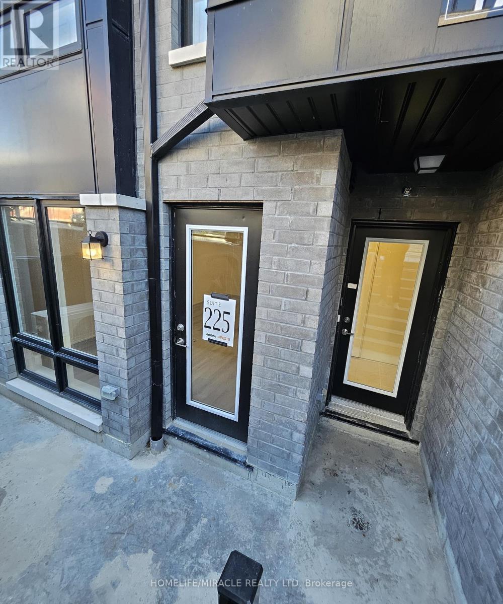 17 - 165 TAPSCOTT ROAD, Toronto, Ontario