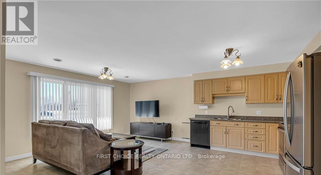 1547 Vercheres Street, Ottawa, Ontario  K1C 7C7 - Photo 28 - X12404404