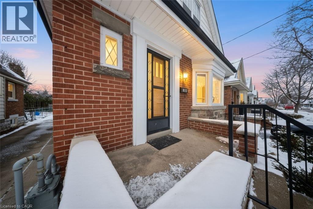 186 Huxley Avenue S, Hamilton, Ontario  L8K 2R3 - Photo 4 - 40791920