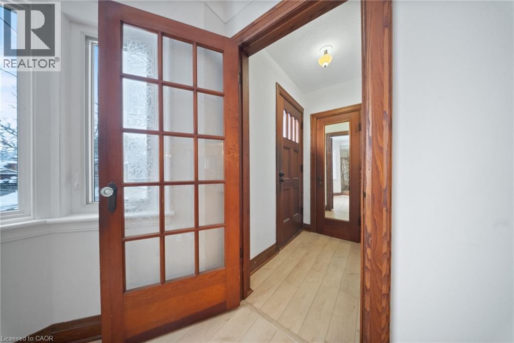 186 Huxley Avenue S, Hamilton, Ontario  L8K 2R3 - Photo 5 - 40791920