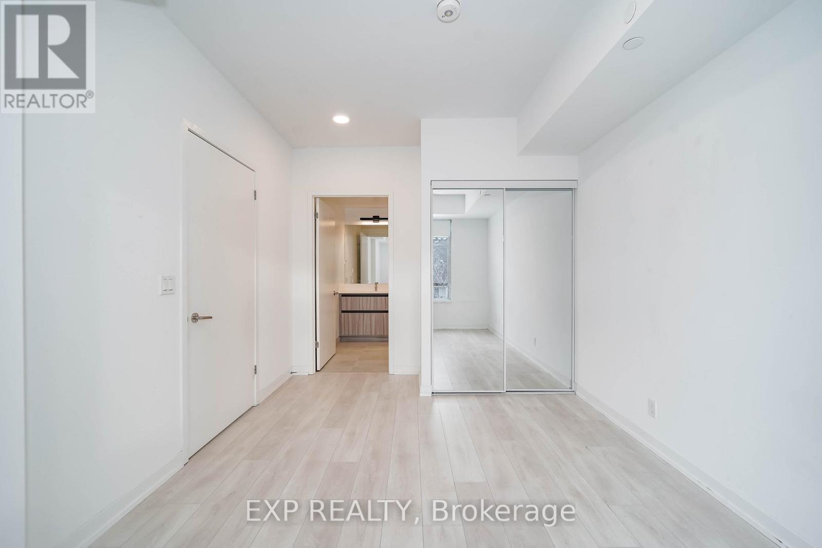 D328 - 8 Beverley Glen Boulevard, Vaughan, Ontario  L4J 0L5 - Photo 26 - N12602088