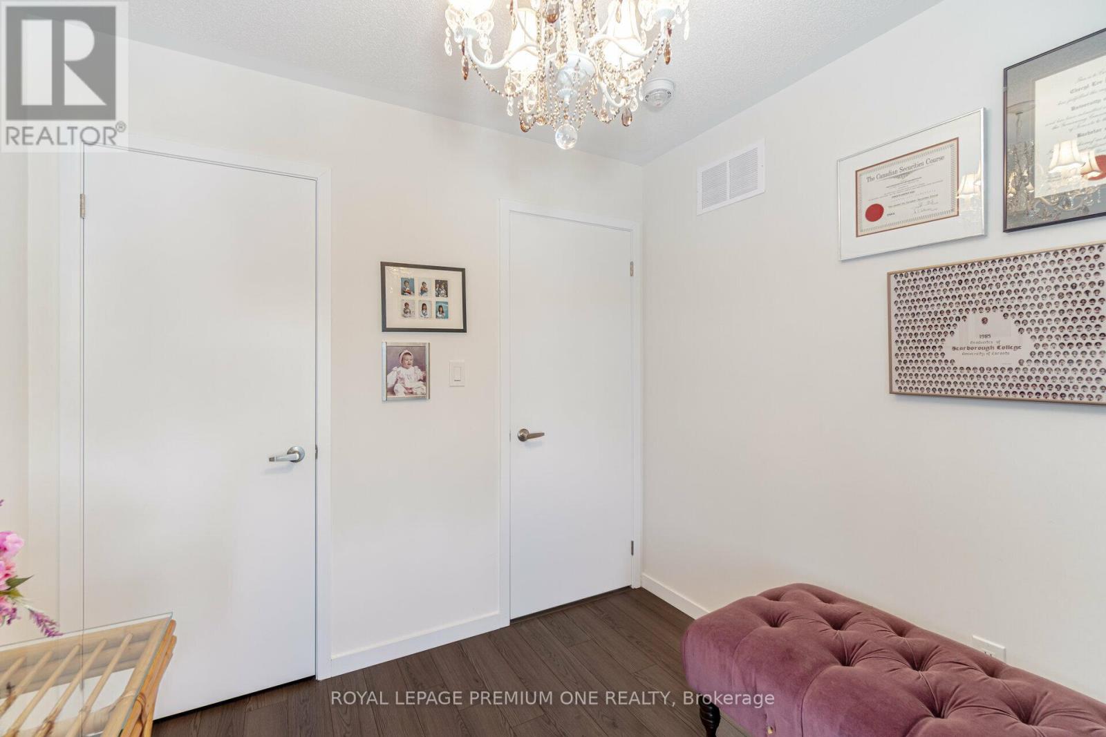 2 Seacoasts Circle, Vaughan, Ontario  L6A 5B6 - Photo 9 - N12602198