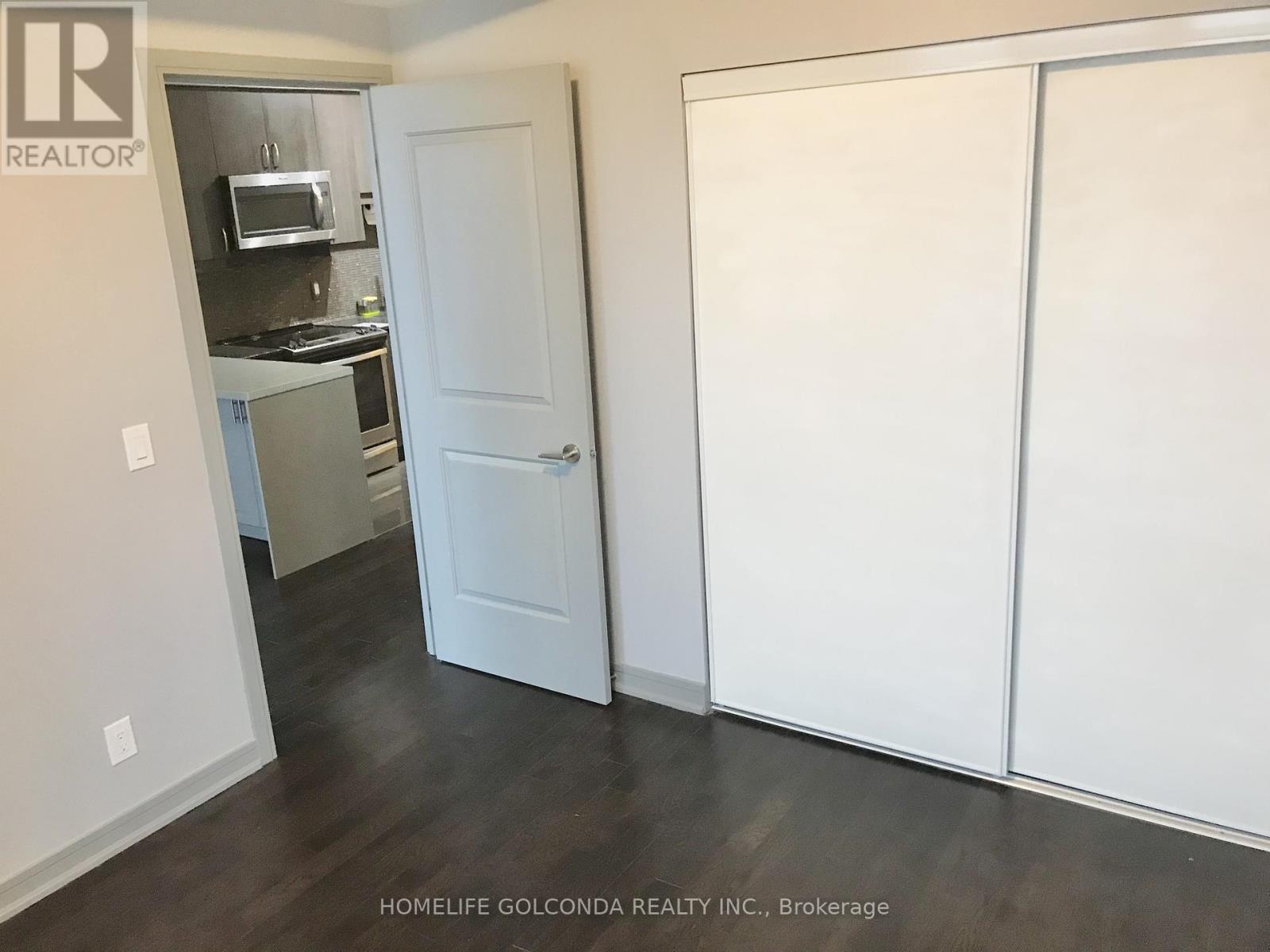 1905 - 9201 Yonge Street, Richmond Hill, Ontario  L4C 1H9 - Photo 11 - N12602216