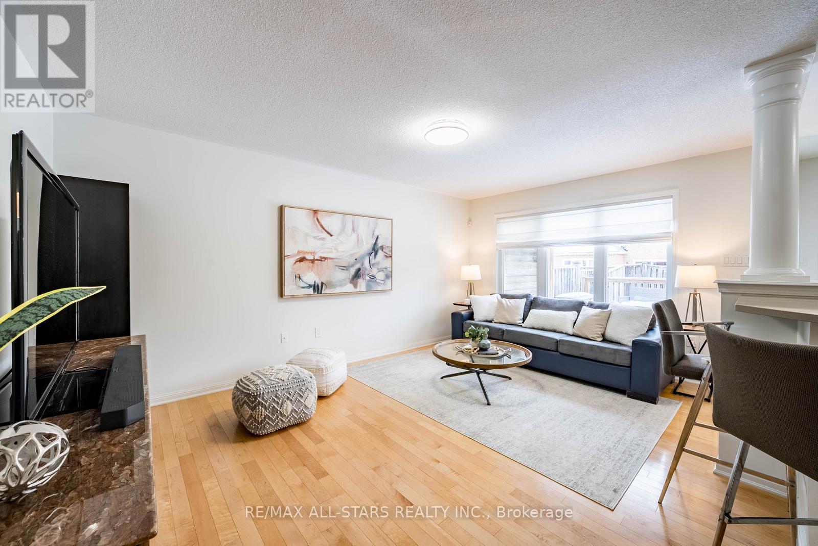 54 Gladys Clarkson Drive, Whitchurch-Stouffville, Ontario  L4A 0Z6 - Photo 11 - N12602220