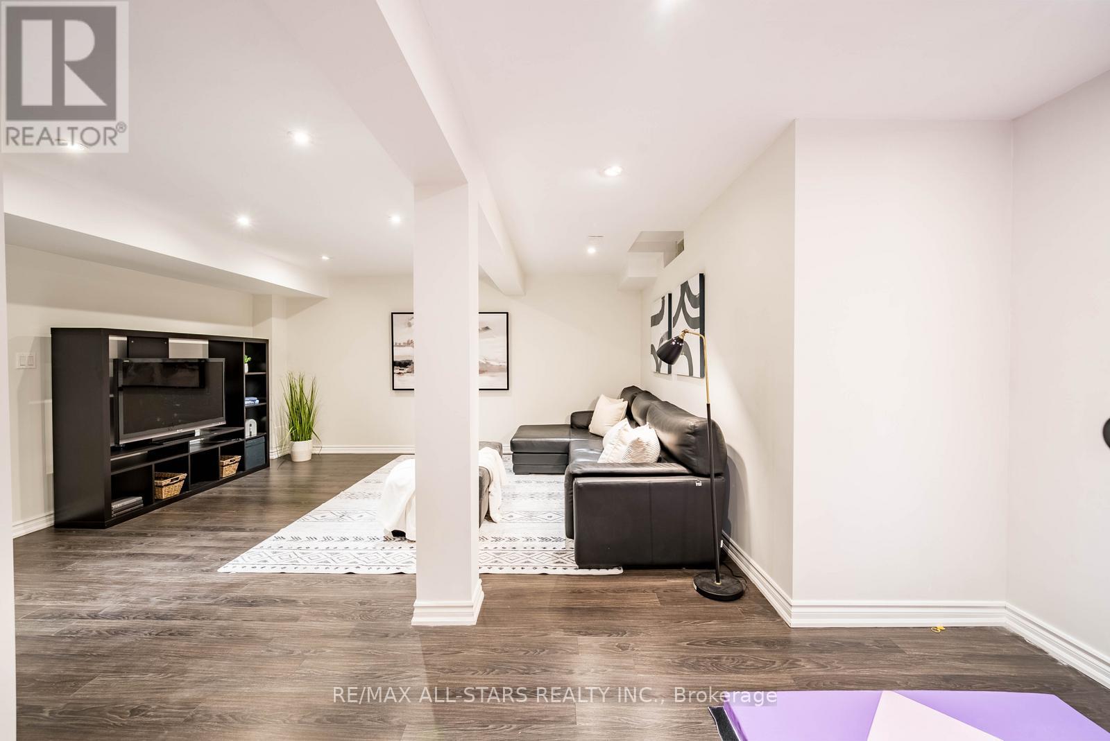 54 Gladys Clarkson Drive, Whitchurch-Stouffville, Ontario  L4A 0Z6 - Photo 30 - N12602220