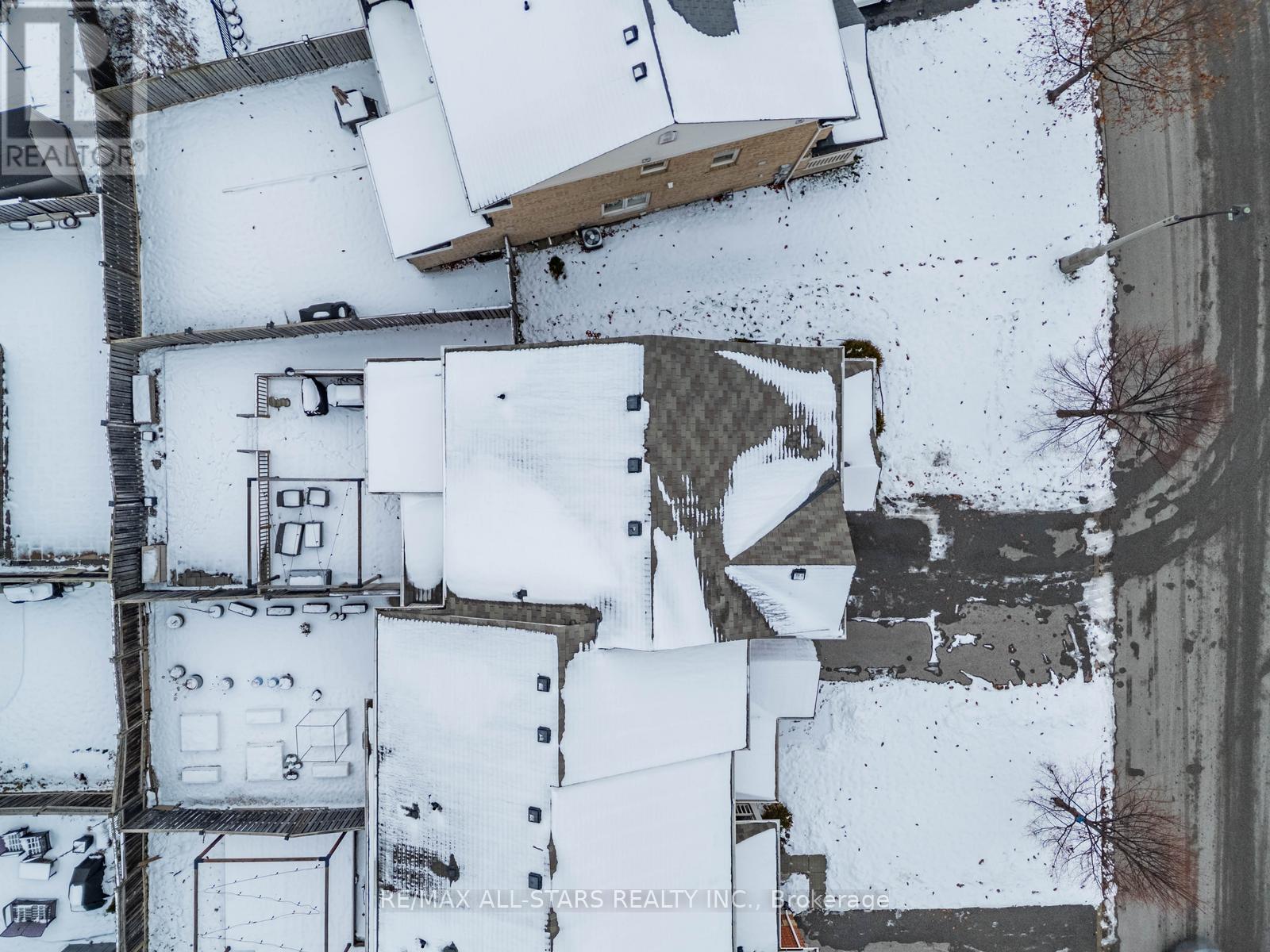 54 Gladys Clarkson Drive, Whitchurch-Stouffville, Ontario  L4A 0Z6 - Photo 46 - N12602220