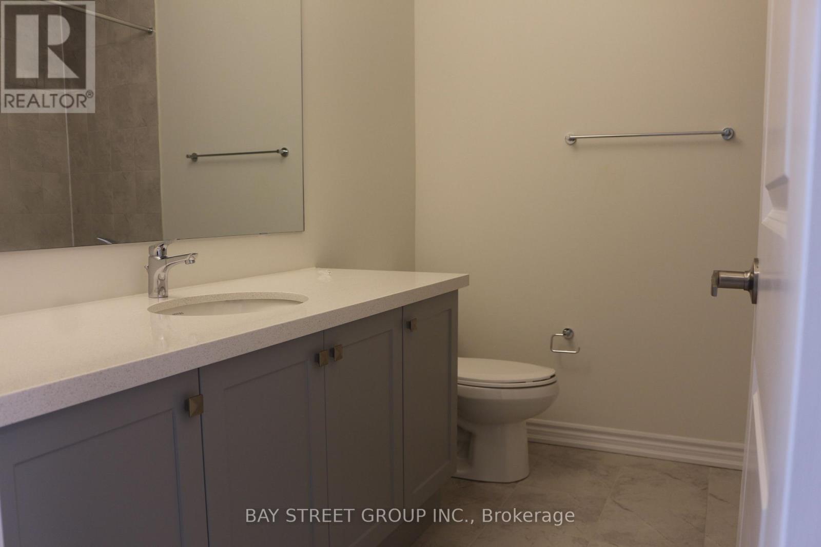 5 Harvey Bunker Crescent, Markham, Ontario  L6C 3M7 - Photo 11 - N12602246