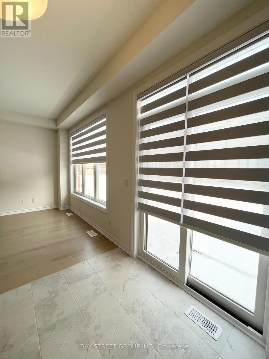 5 Harvey Bunker Crescent, Markham, Ontario  L6C 3M7 - Photo 14 - N12602246