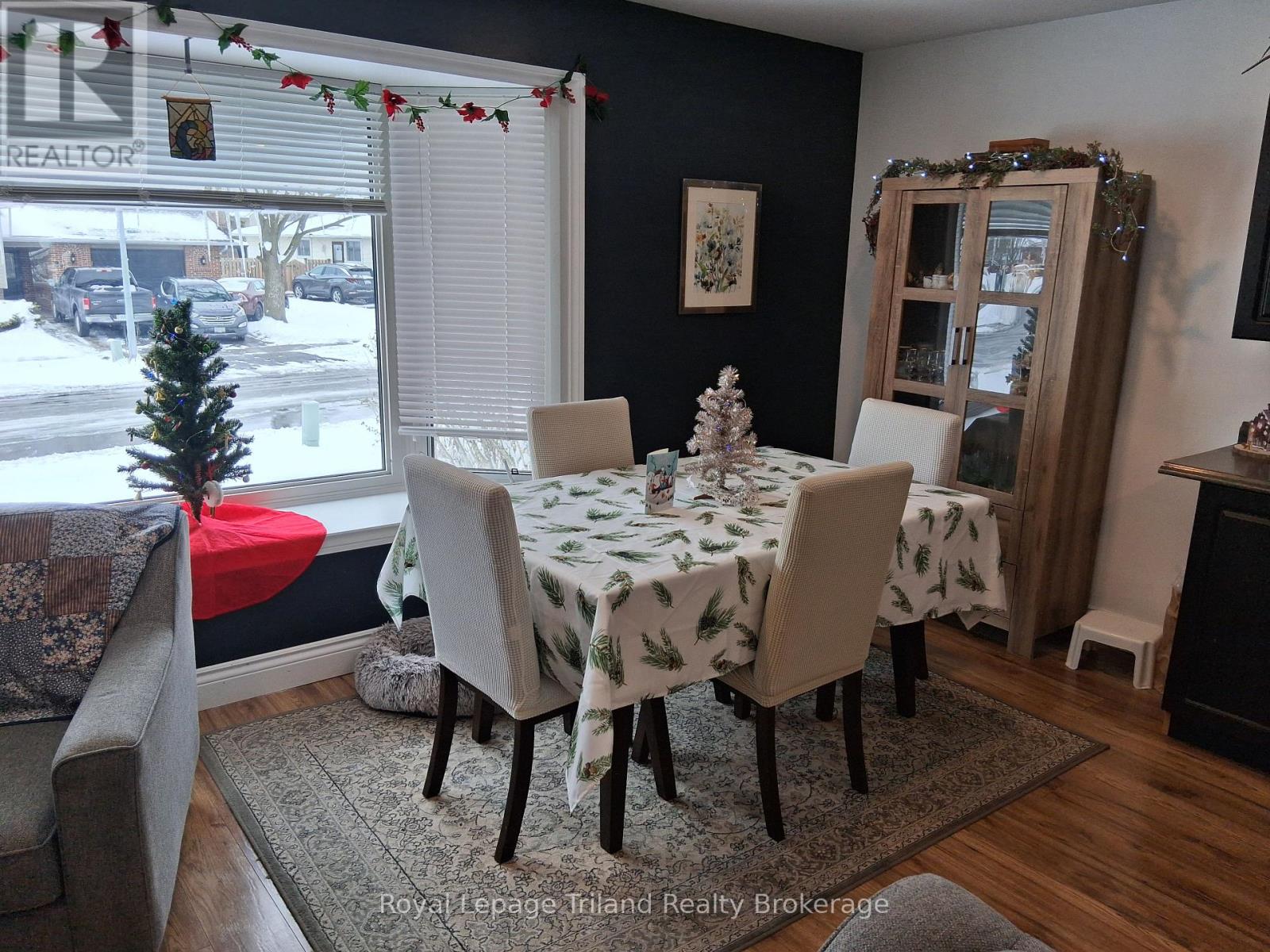 92 Keats Drive, Woodstock (Woodstock - South), Ontario  N4S 8B8 - Photo 7 - X12577820