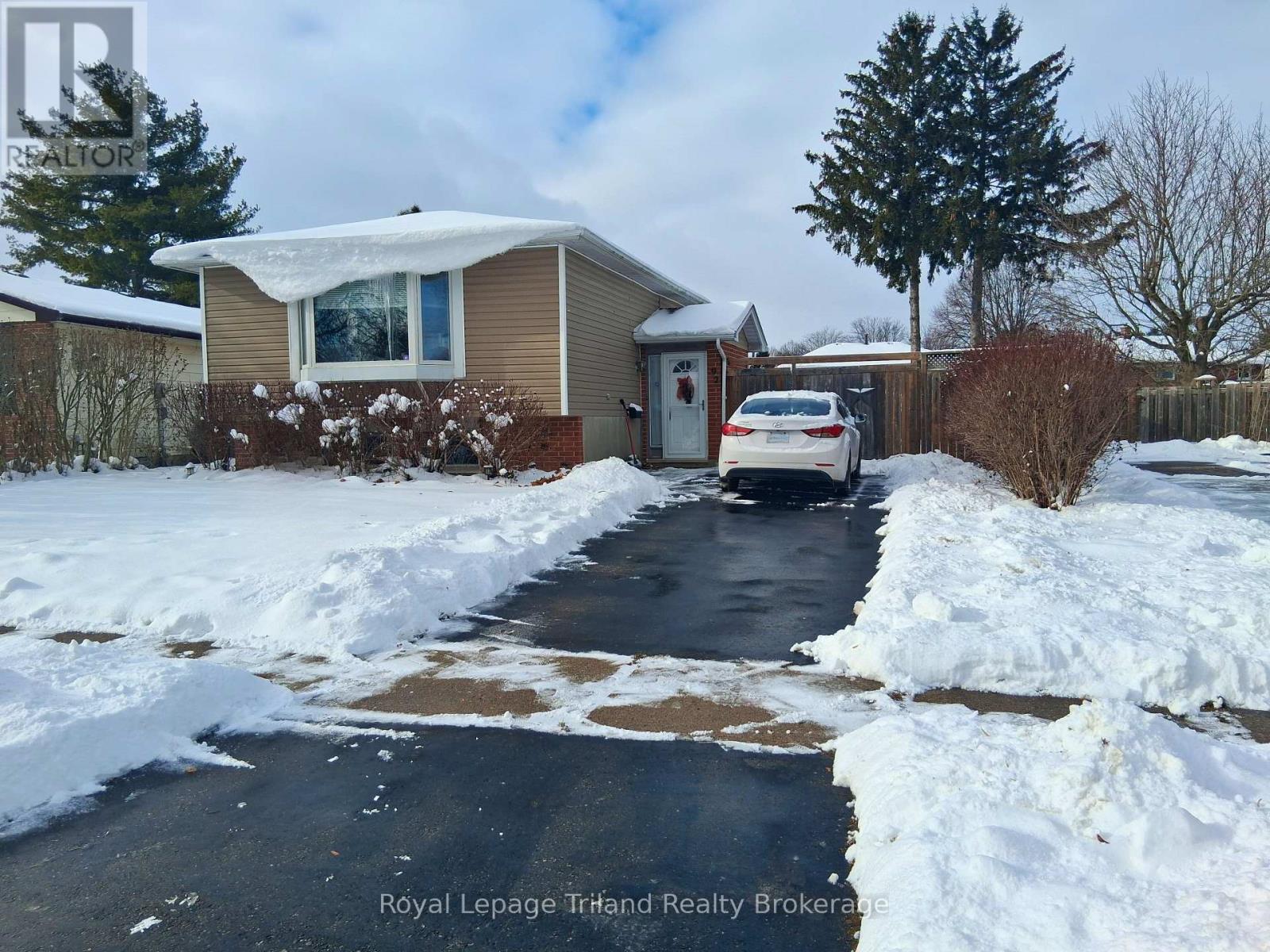 92 KEATS DRIVE, woodstock (woodstock - south), Ontario