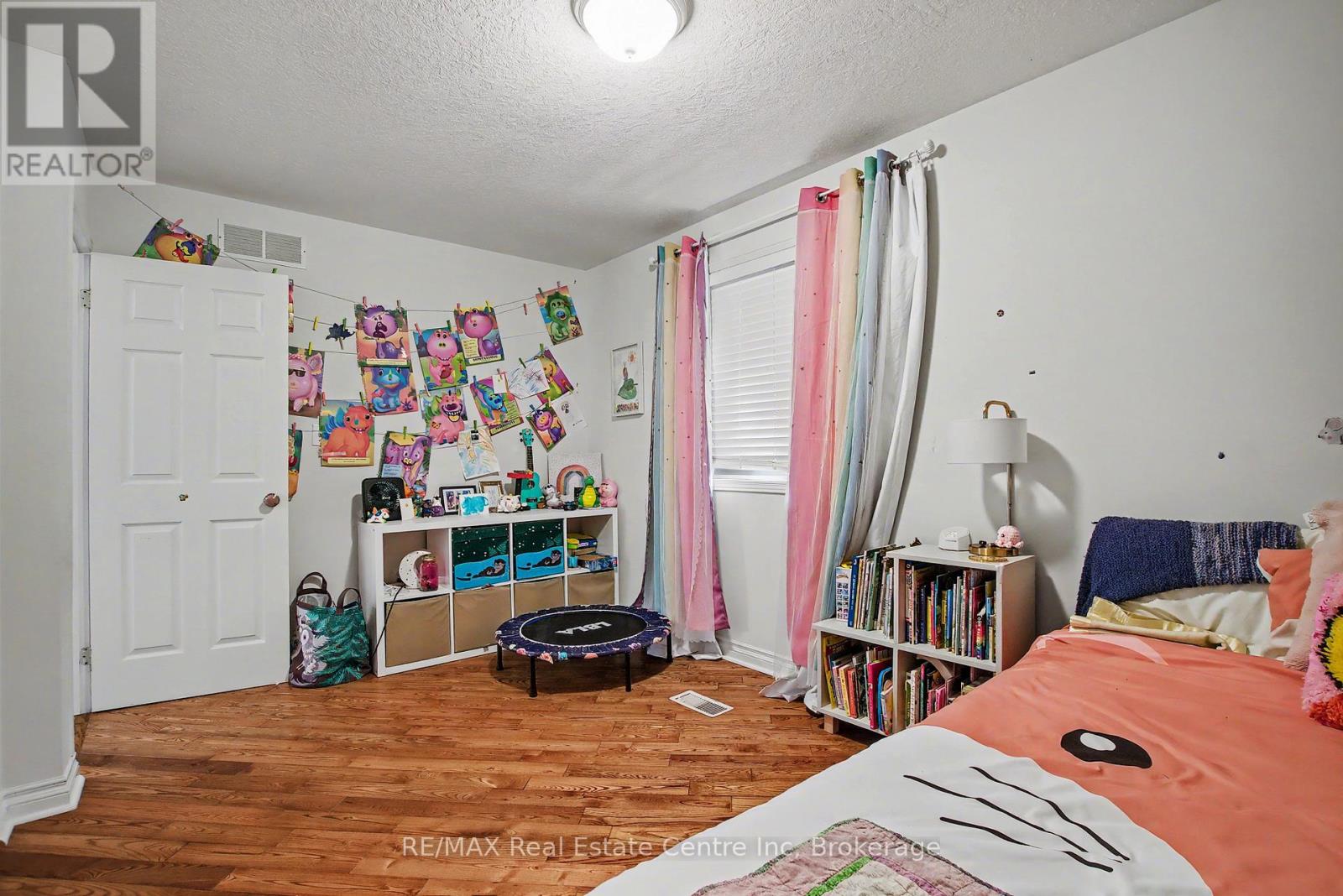 373 Starwood Drive, Guelph, Ontario  N1E 7A2 - Photo 19 - X12590552