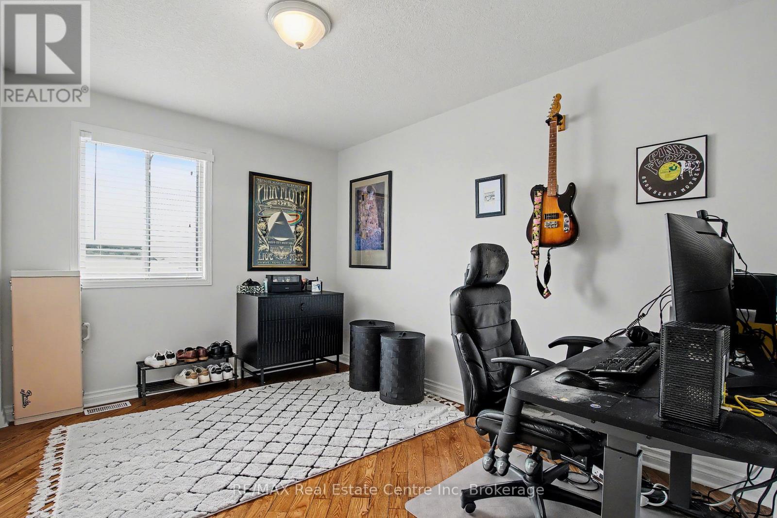 373 Starwood Drive, Guelph, Ontario  N1E 7A2 - Photo 11 - X12590552