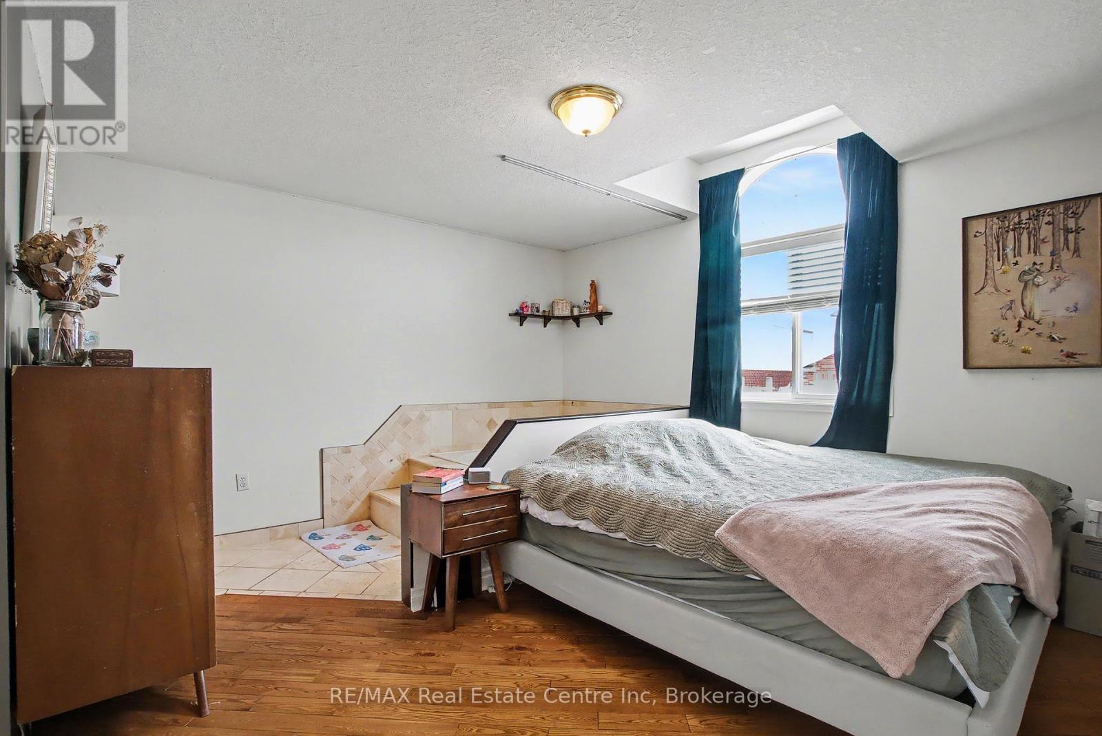 373 Starwood Drive, Guelph, Ontario  N1E 7A2 - Photo 15 - X12590552