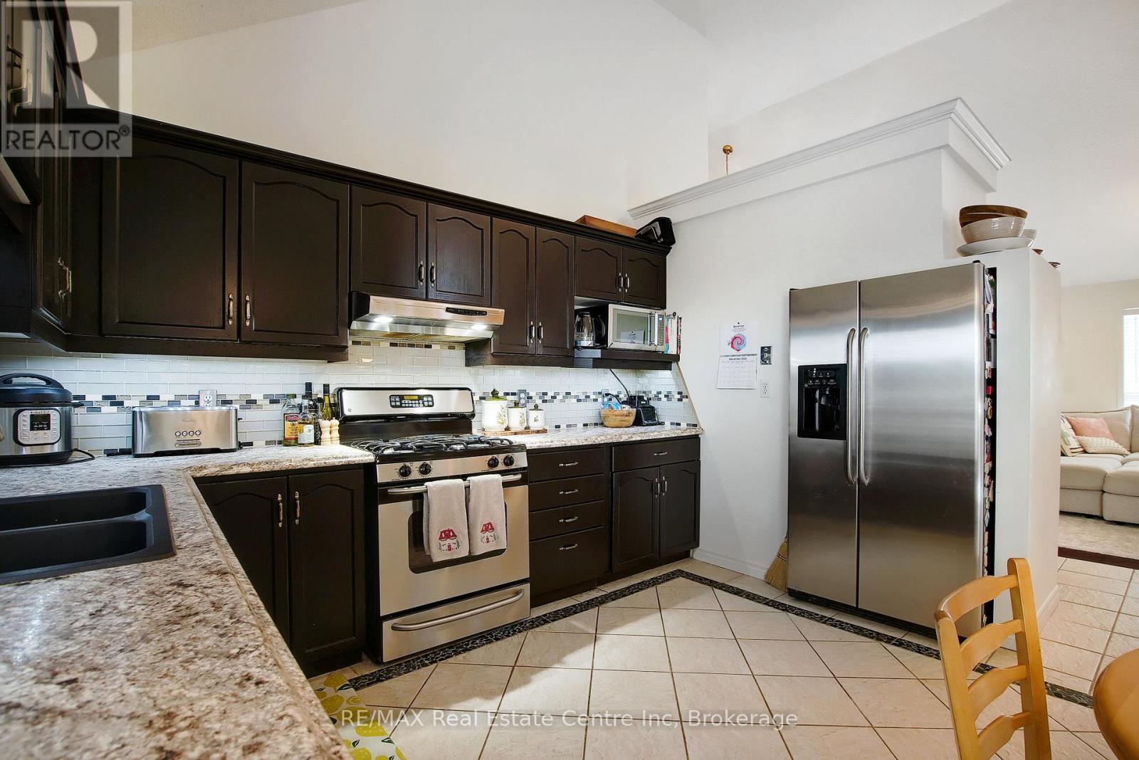 373 Starwood Drive, Guelph, Ontario  N1E 7A2 - Photo 9 - X12590552