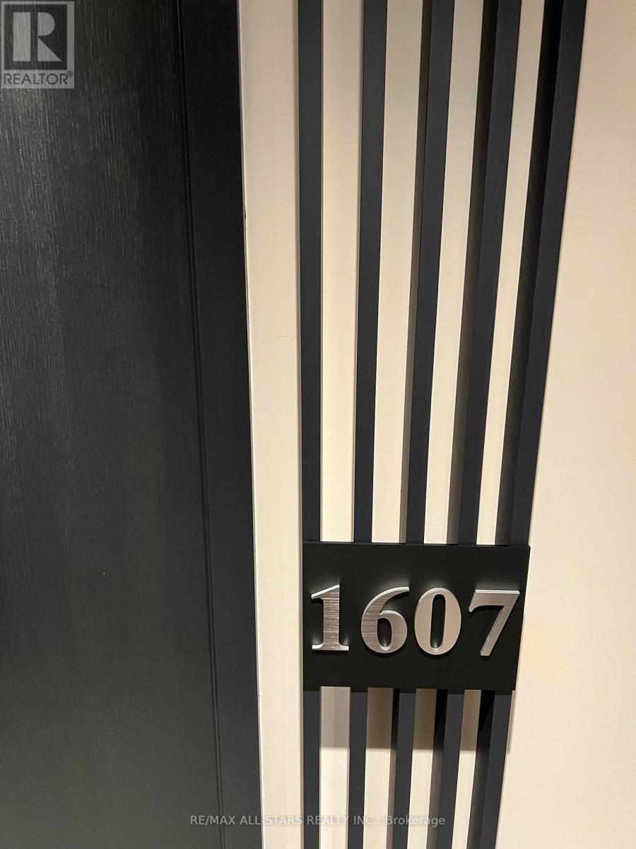 1607 - 81 Wellesley Street E, Toronto, Ontario  M4Y 0C5 - Photo 11 - C12589906