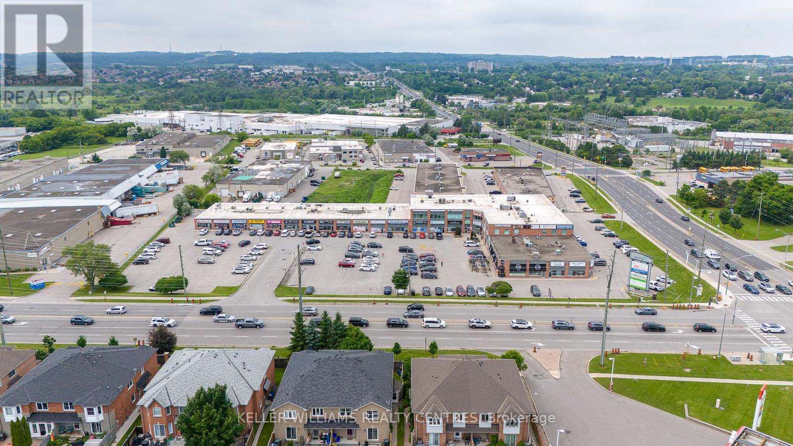 30 - 16700 Bayview Avenue, Newmarket, Ontario L3X 1W1 - Photo 2 - N12462610