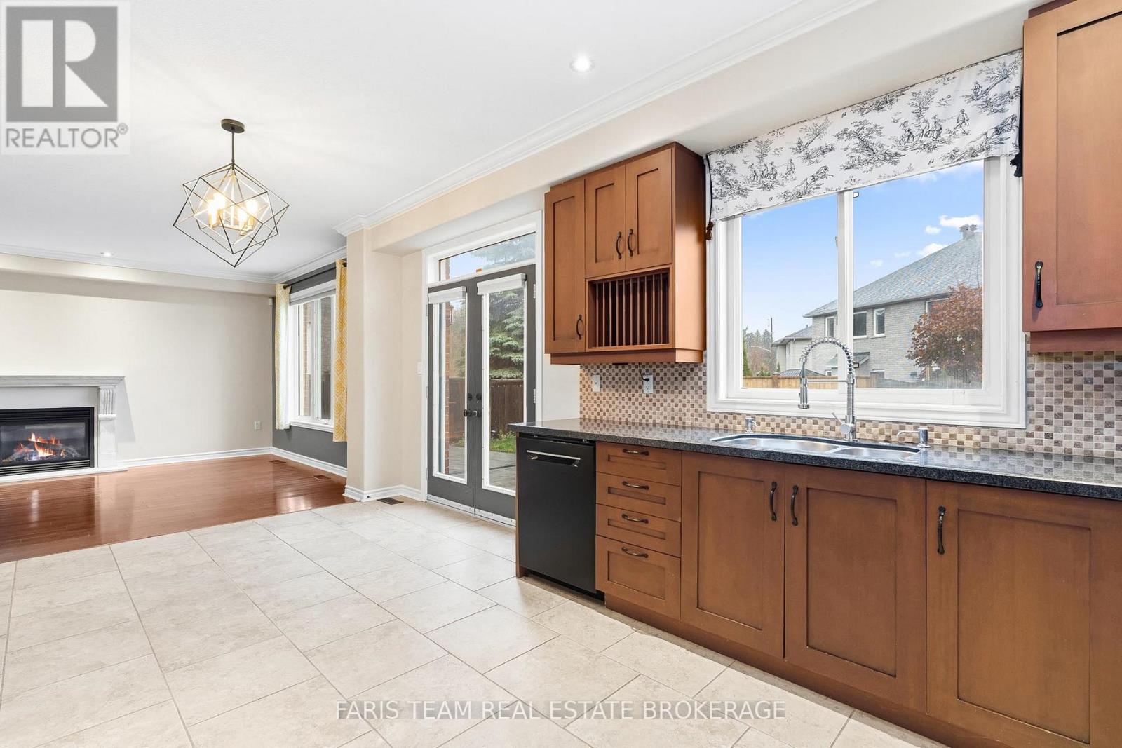 3 Prince William Way, Barrie, Ontario  L4N 0Y9 - Photo 11 - S12532522