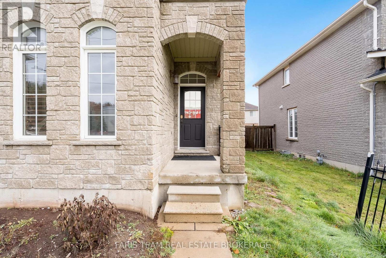 3 Prince William Way, Barrie, Ontario  L4N 0Y9 - Photo 6 - S12532522